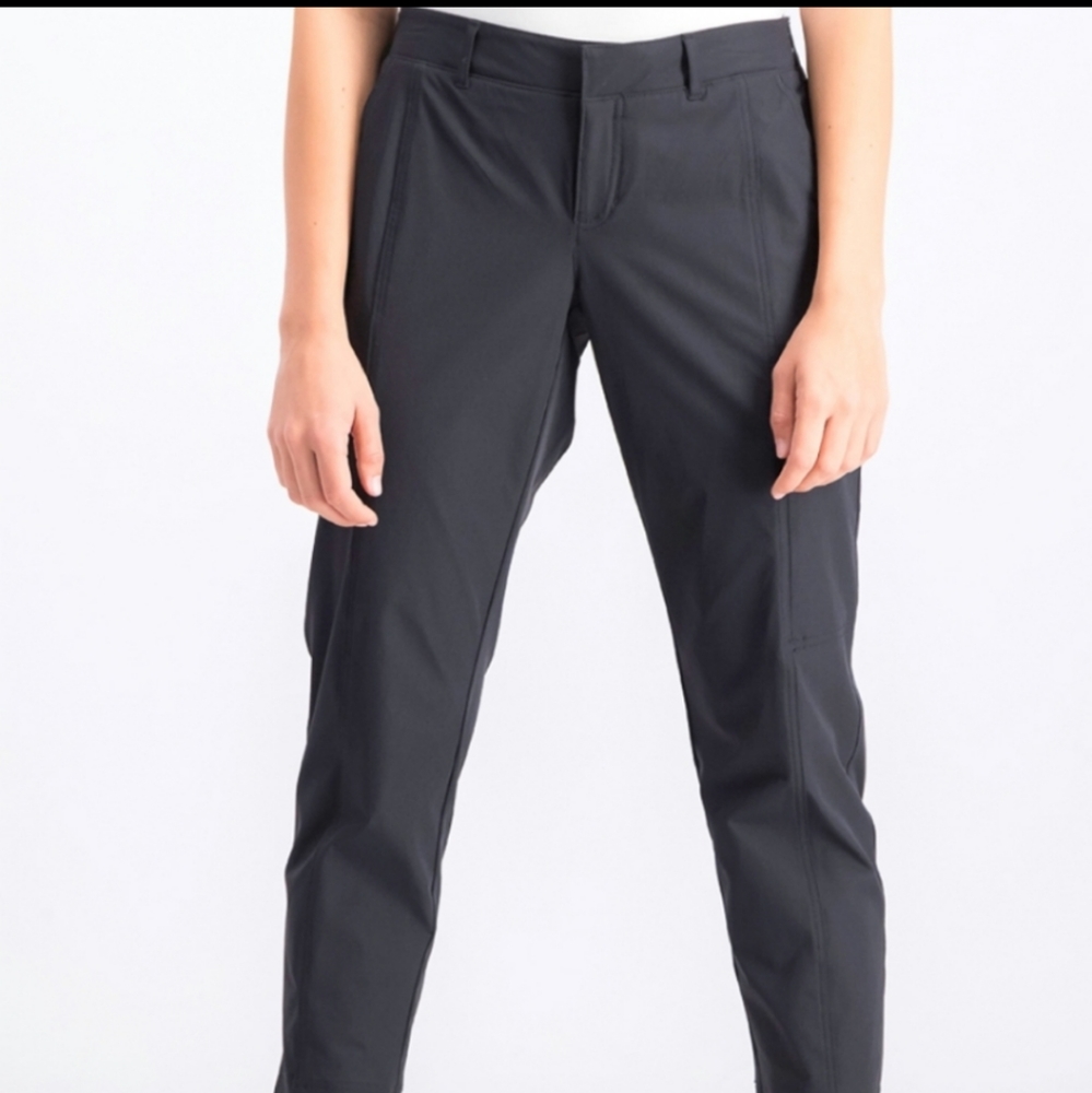 Kirkland Signature Ladies' Ankle Length Travel pants